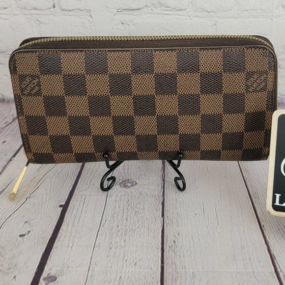 Louis Vuitton Handbags - Louis Vuitton Zippy Wallet in Damier Ebene